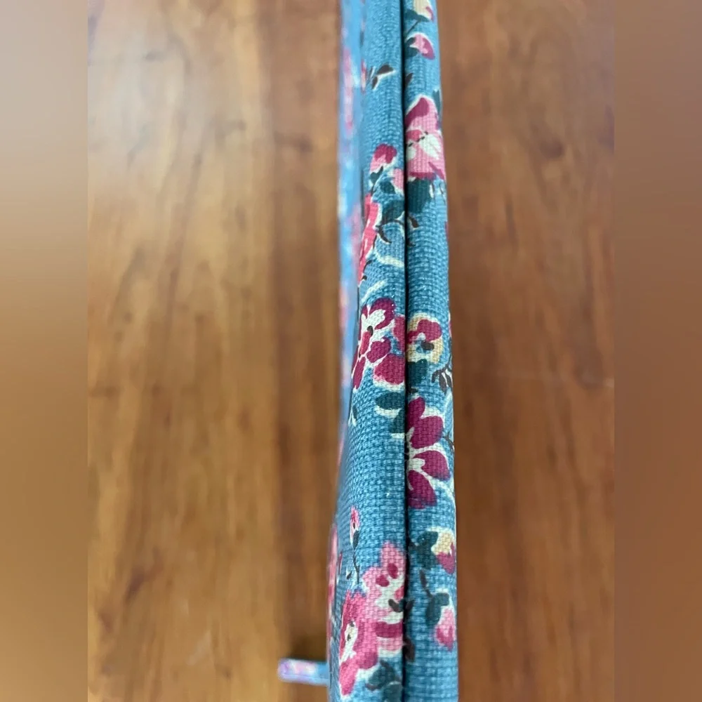 NWOT Cath Kidston London Smart Tech Floral Laptop Case Sleeve